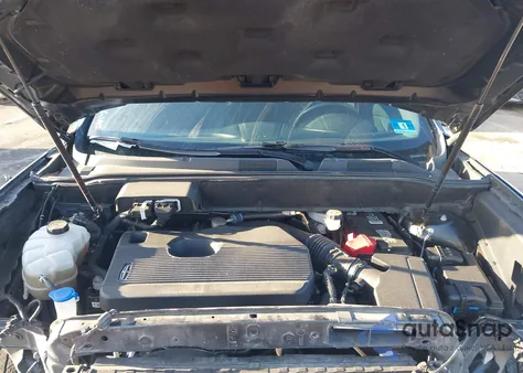 2019 Lincoln Nautilus Standard z USA, uszkodzony, nr VIN 2LMPJ8J92KBL66776